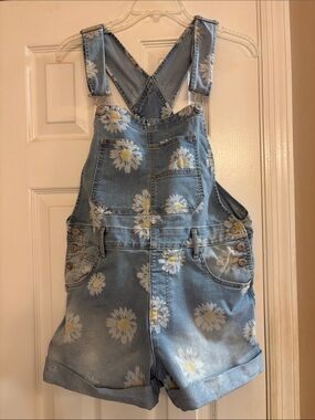 NOBO Y2K  Blue Denim Daisy Print Short Overalls 7-9